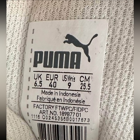 Brand New In Box Woman’s Puma Sneakers size 9 - Picture 5 of 7